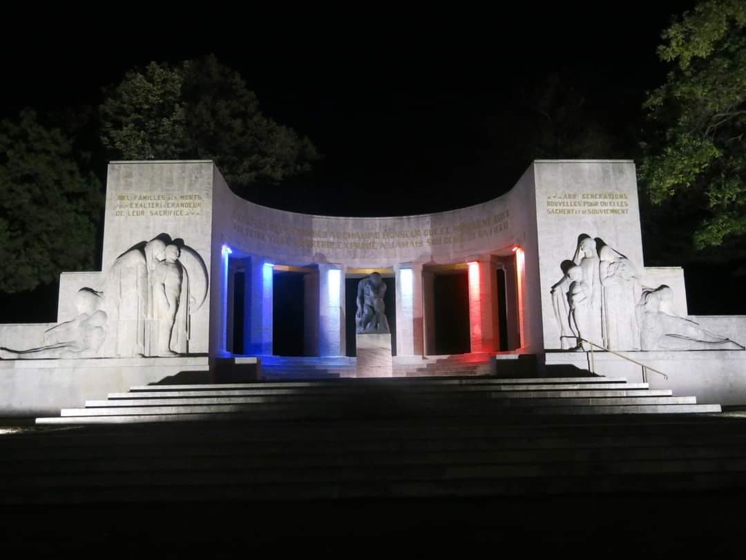 Reims le monument aux morts