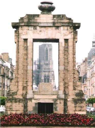 Fontaine des Boucheries Reims, photo des années 90